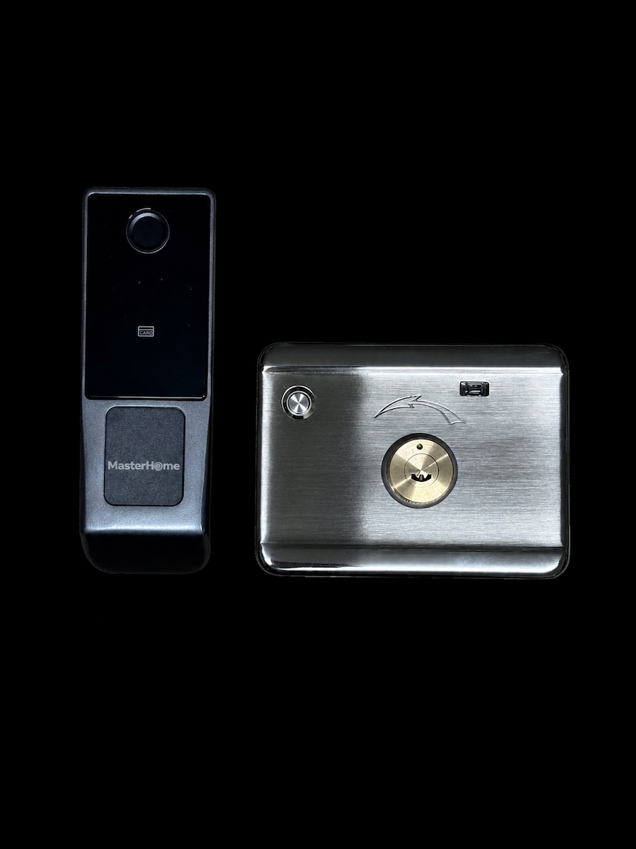 Khóa vân tay cổng sắt MasterHome MH-GA103-1F Inox304 màu đen